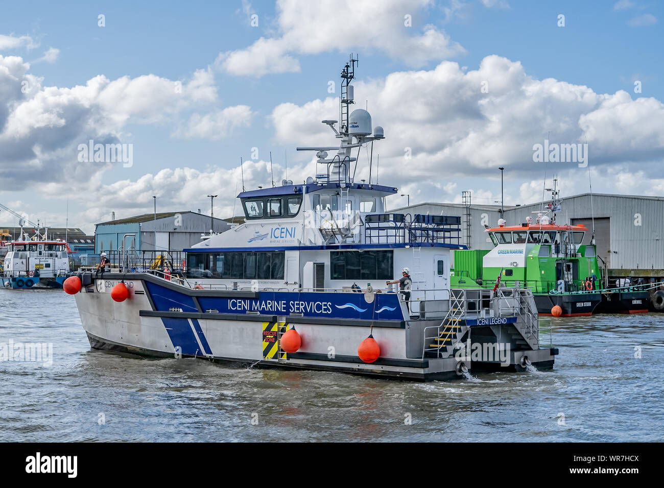 Great Yarmouth, Norfolk, Großbritannien - 08 September 2019. Die iceni Legende crew transfer Schiff Fahrt auf dem Fluss während der Great Yarmouth Maritime Festiv Stockfoto