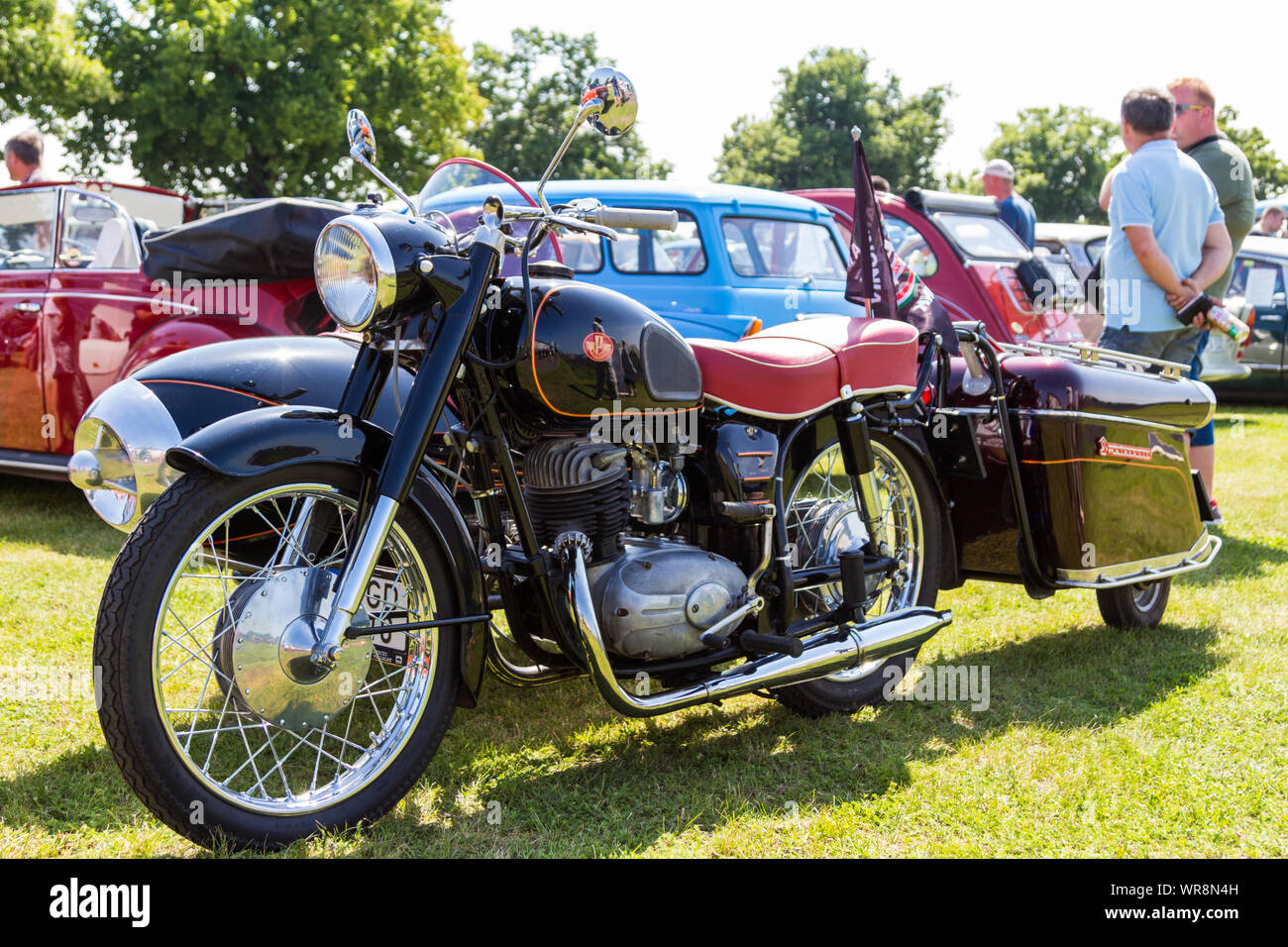 Classic Motorbike With Sidecar Stockfotos und -bilder Kaufen - Alamy