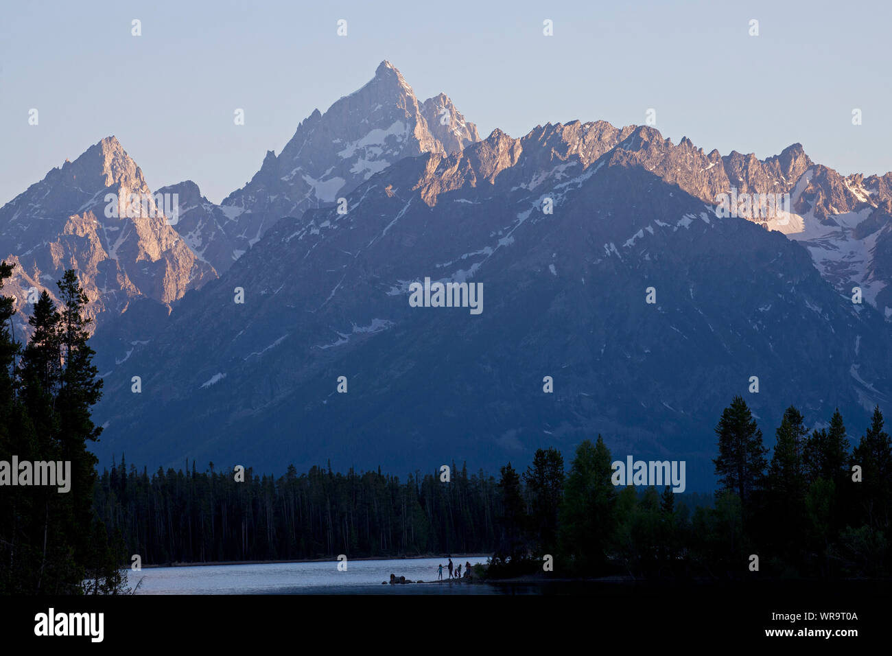 Grand Teton im Teton Bergkette und Jackson Lake Grand Teton National Park Wyoming USA Juni 2015 Stockfoto