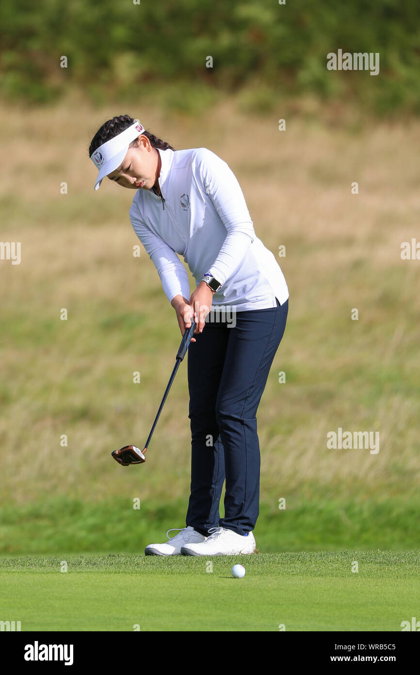 Gleneagles, Großbritannien. 10. September 2019. In der Dienstag Morgen Viererspiele über die Könige Kurs bei Gleneagles, Perthshire, UK, HANNAH DARLING von Midlothian Schottland gespielt ANNABELL FULLER, aus England, studiert jetzt in Roehampton, USA spielte gegen SADIE ENGLEMANN, aus Austin, Texas, USA und LUCY LI von Stanford, Kalifornien, USA mit Darling/Fuller gewinnen 4. und 3. Bild von LUCY LI. Credit: Findlay/Alamy Nachrichten Stockfoto