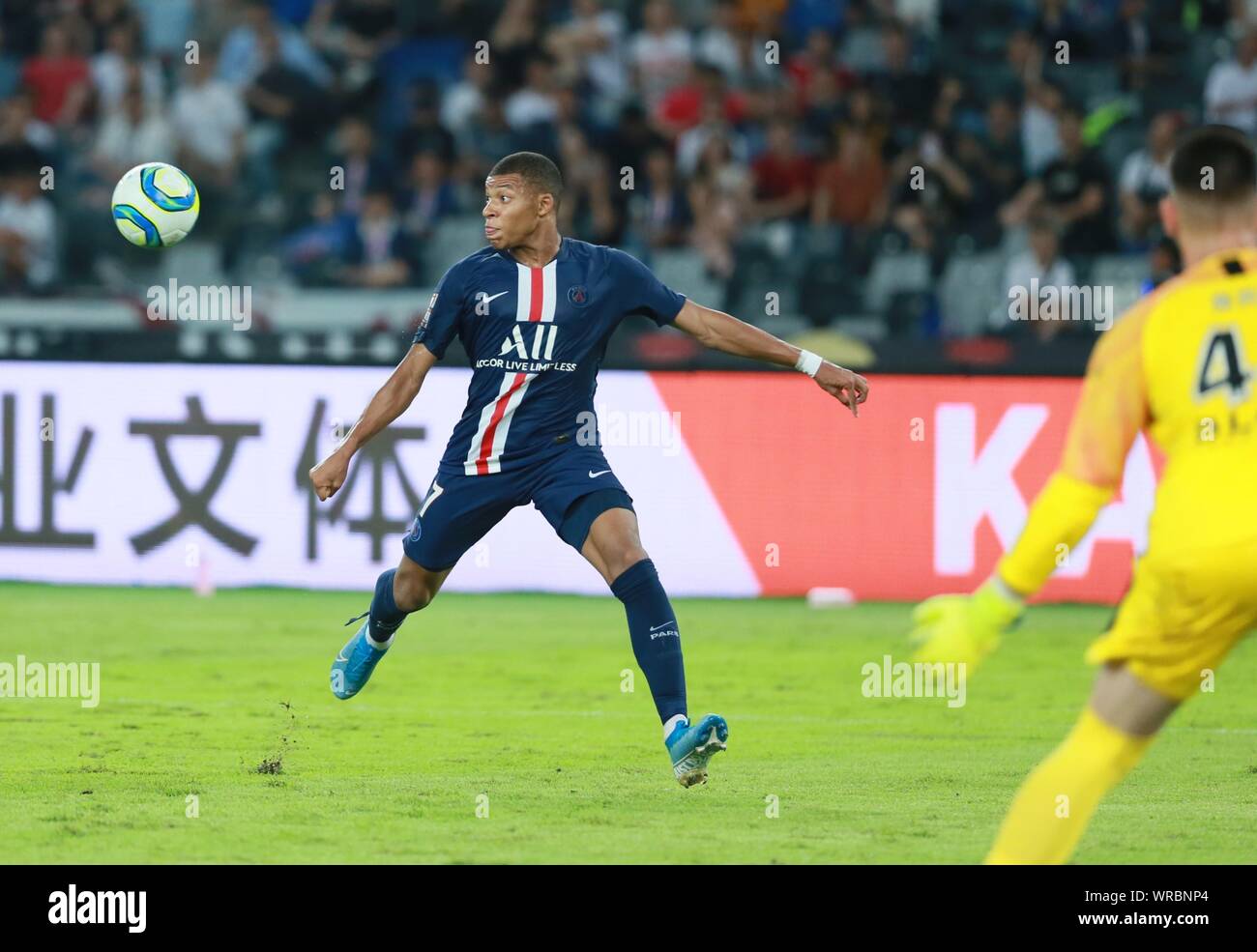 kylian-mbappe-schuss-fotos-und-bildmaterial-in-hoher-aufl-sung-alamy