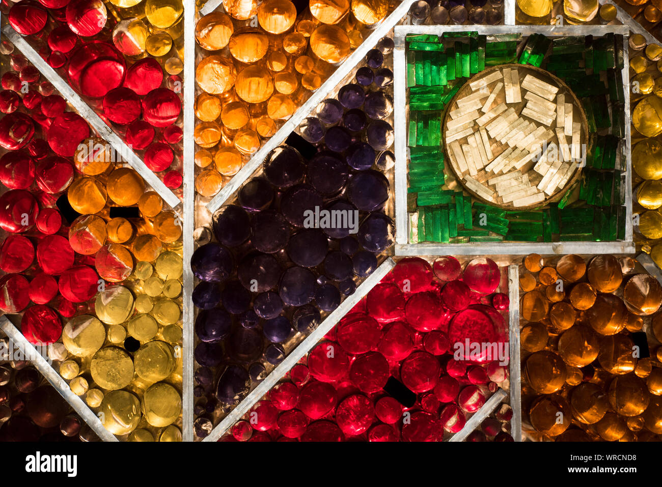 Sheffield, Großbritannien, 14. Juni 2017: Kirchenfenster, die Offenbarung 21 vv 10-16 Licht wie ein Stein wertvollsten an der Kathedrale von Sheffield Stockfoto
