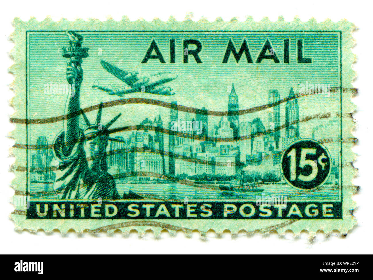 United States Feldpost Briefmarke zeigt Bild der Lockheed Constellation Flugzeug über New York Skyline und die Freiheitsstatue, das circa 1947 fliegen. Stockfoto