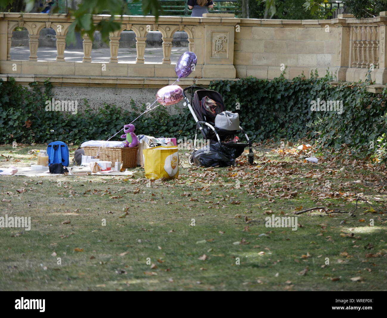 Geburtstag im Park, jeder Weg zu spielen alles zu verlassen verlassen. Stockfoto