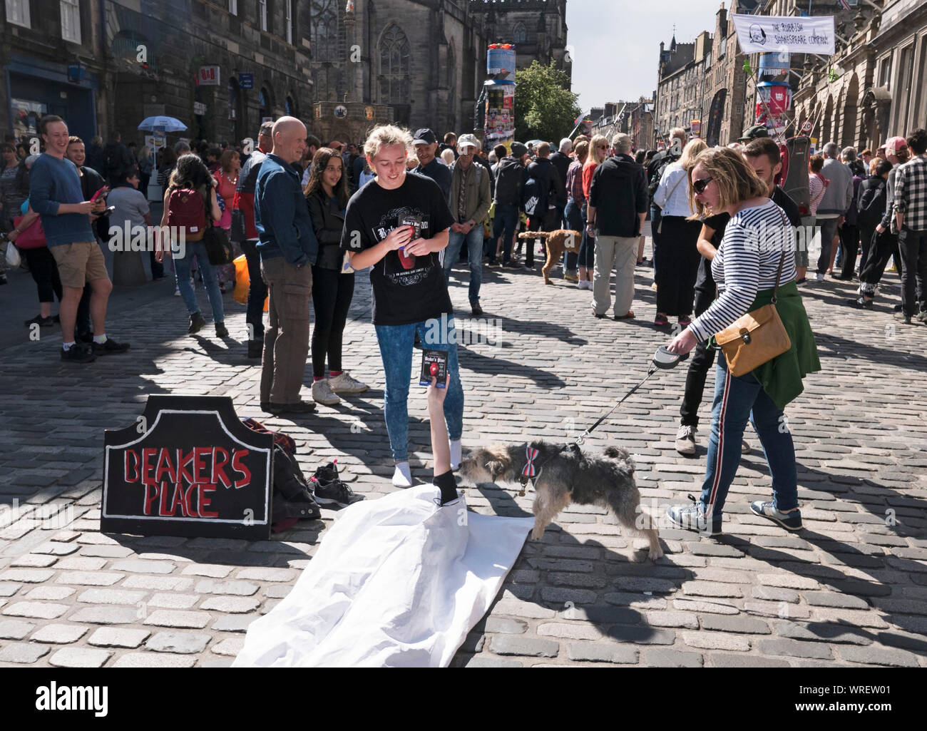 Weltweit größten Arts Festival in Edinburgh, Gaukler in Aktion Stockfoto