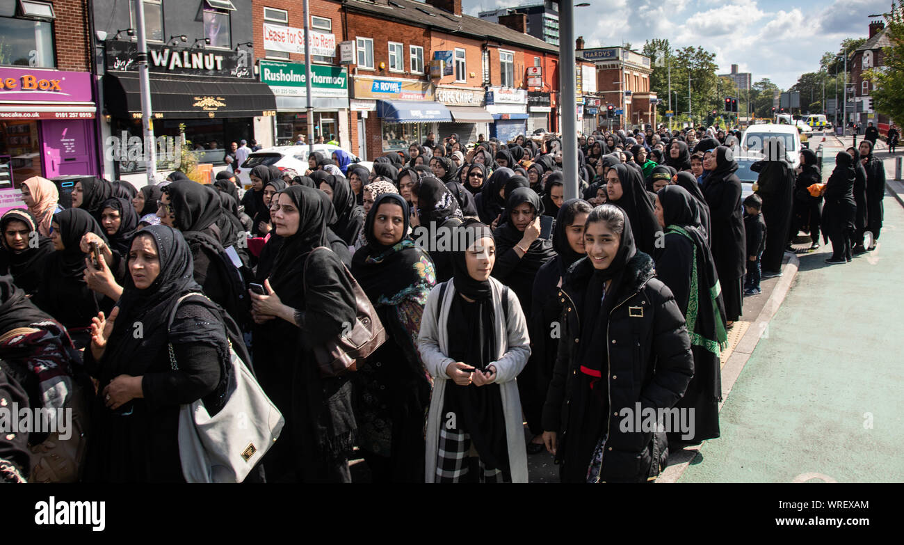 Schiitische Muslime Treffpunkt der Ashura Prozession in Rusholme, Manchester, UK, 2019 Stockfoto