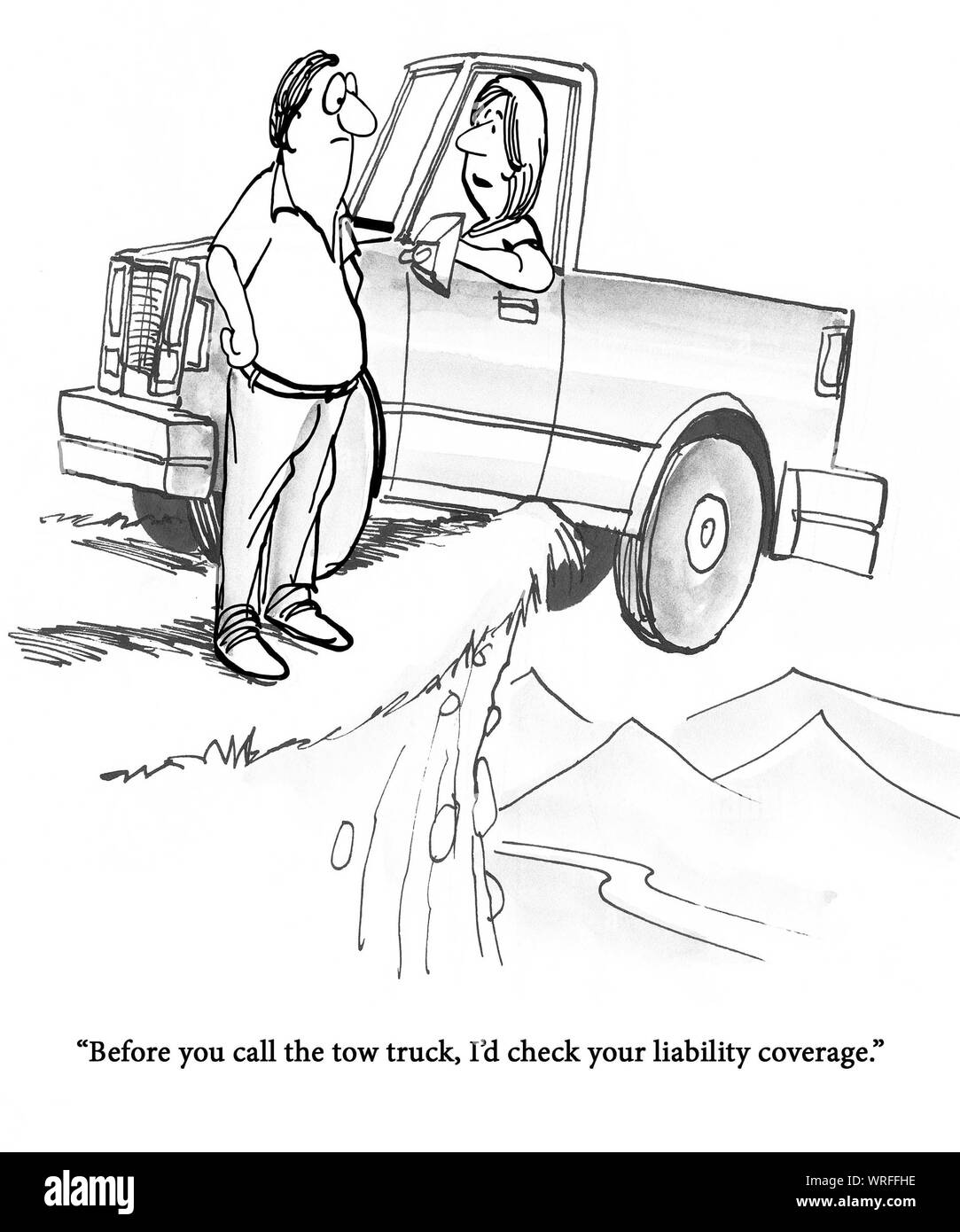 Eine Frau Treiber ist ruhig, wie ihr Auto totters auf einer Klippe. Stockfoto