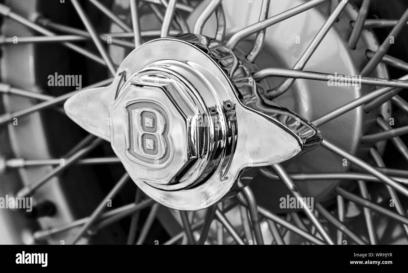 1951 Bentley Mk VI BESONDERE Roadster (997) an der XUH2019 Bentley Drivers Club jährliche Rallye & Concours d'Elegance in Blenheim Palace Stockfoto