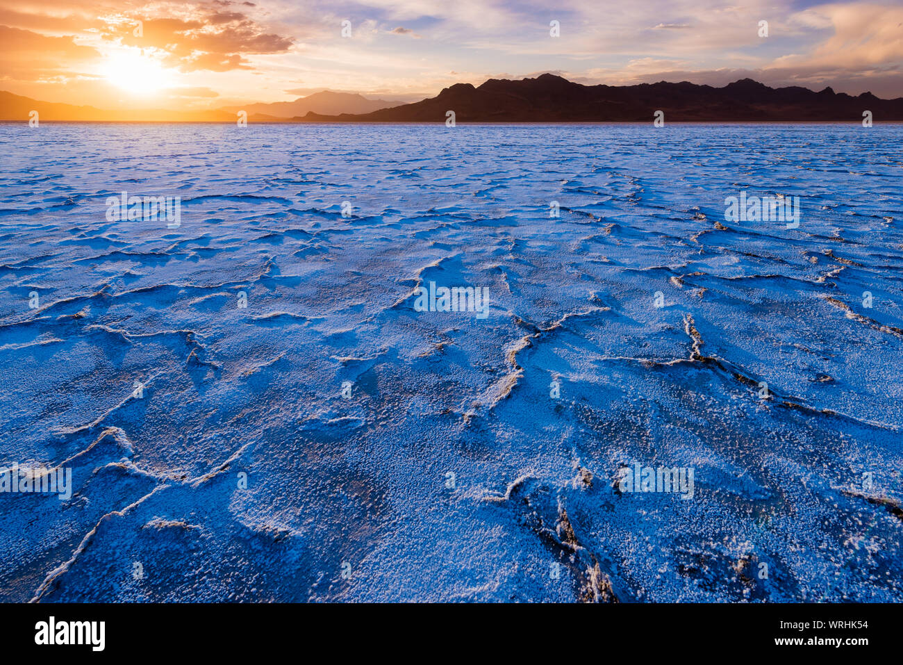 Bonneville Salt Flats bei Sonnenuntergang, Tooele, Utah, USA Stockfoto
