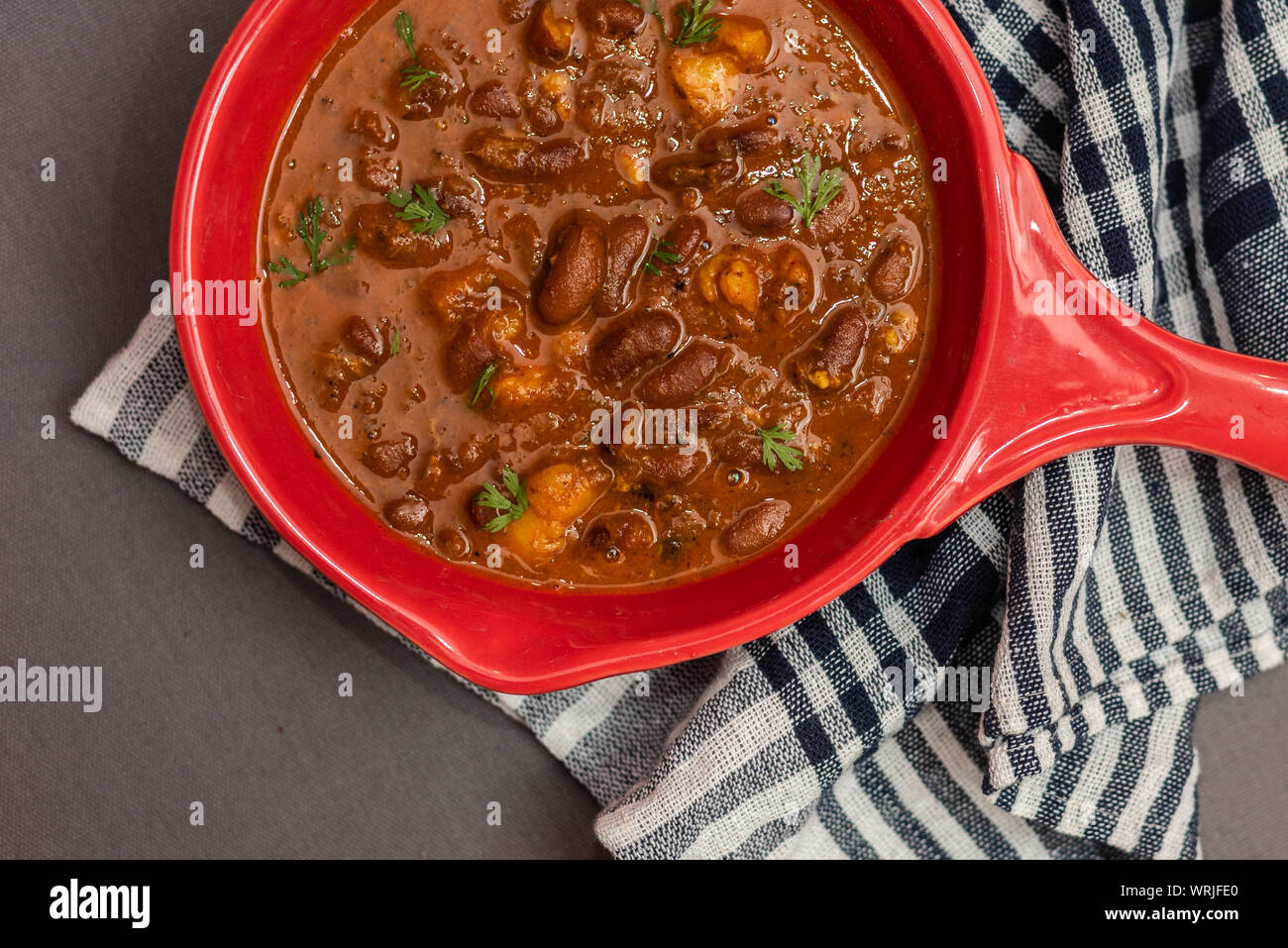 Feijoada ein Eintopf von Bohnen mit Rindfleisch und Schweinefleisch portugiesischen Ursprungs Stockfoto