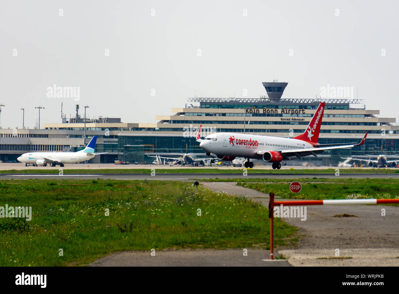 Köln - Bonn, Nordrhein - Westfalen, Flughafen, Deutschland - 28 AUGUST, 2019 Niederländische Corendon Airlines Boeing 737-800 landet am Flughafen an augus 28, 2019 in Stockfoto