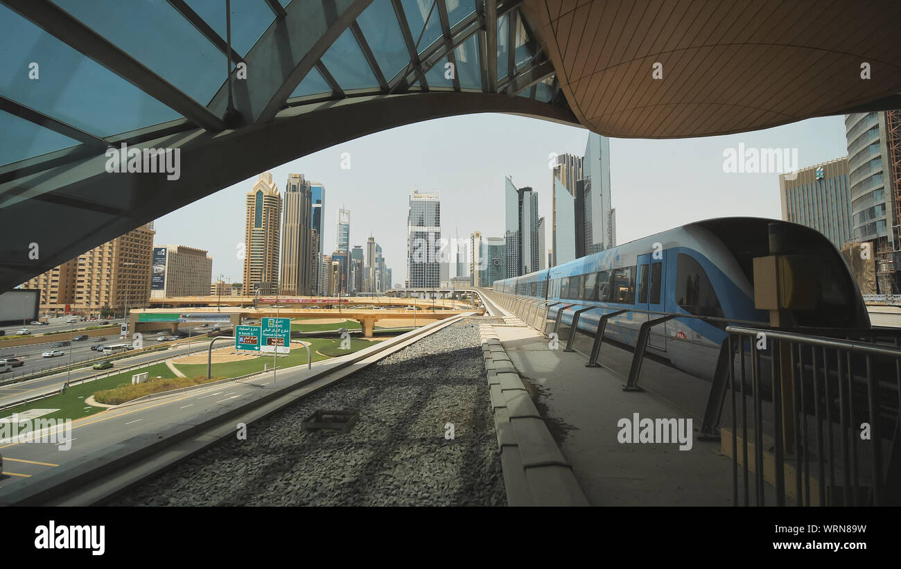 Dubai, VAE - 15. Mai 2018: Dubai Metro als weltweit längste voll automatisierte U-Netzwerk 75 km Stockfoto