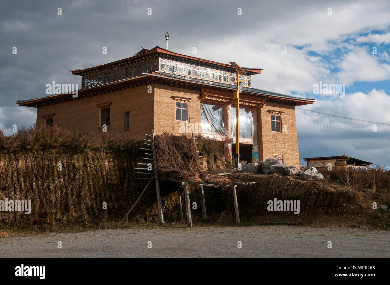 Tibetischen Stil Homestead außerhalb Zhongdian, auch als Shangri-La, in Yunnan, China bekannt Stockfoto