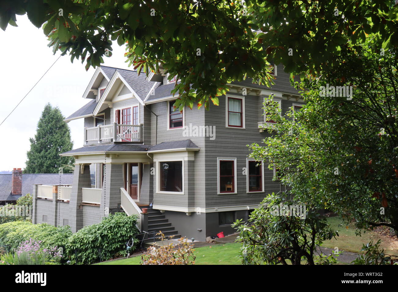 Schindeln Haus in der Nähe von Forest Park, Portland Stockfoto