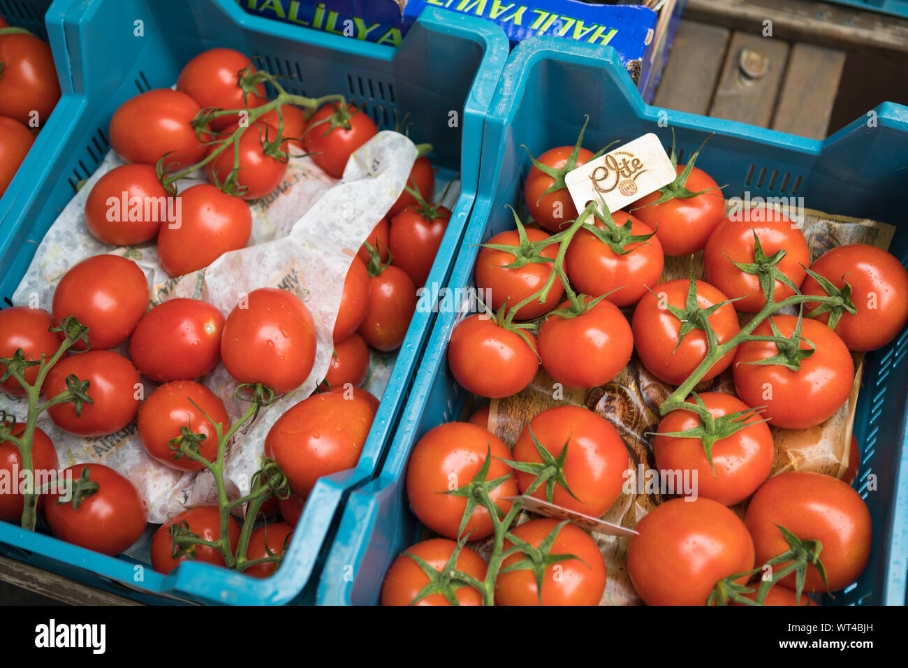 Tomaten zum Verkauf an der Gemüsehändler in Deutschland Stockfoto