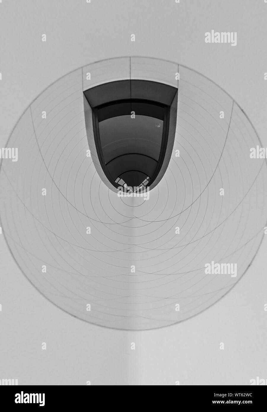 Abstrakte Architektur auf weißem Hintergrund Stockfoto