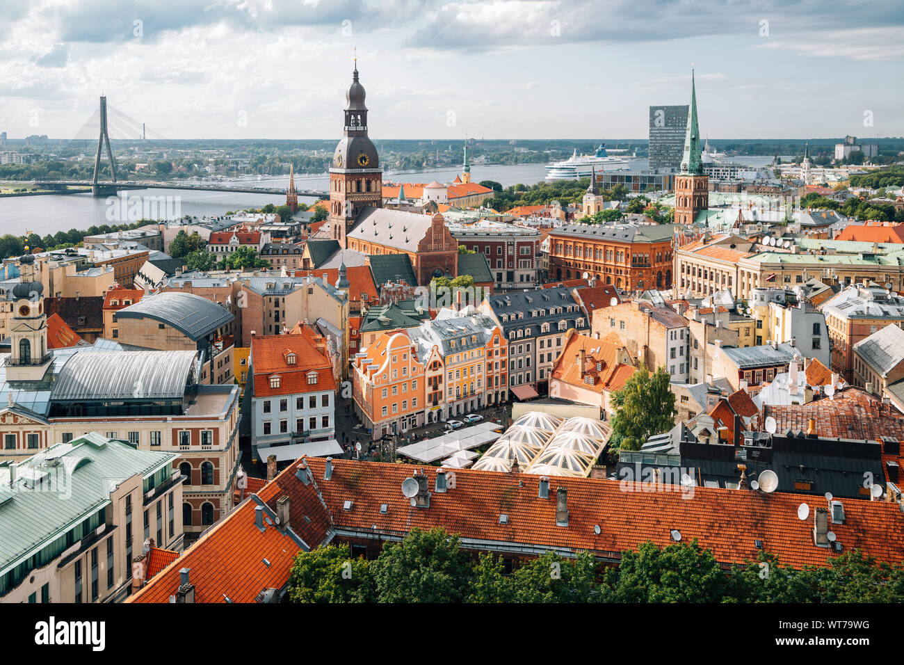 Riga Altstadt Panorama von St. Peter's Kirche Observatorium in Lettland Stockfoto