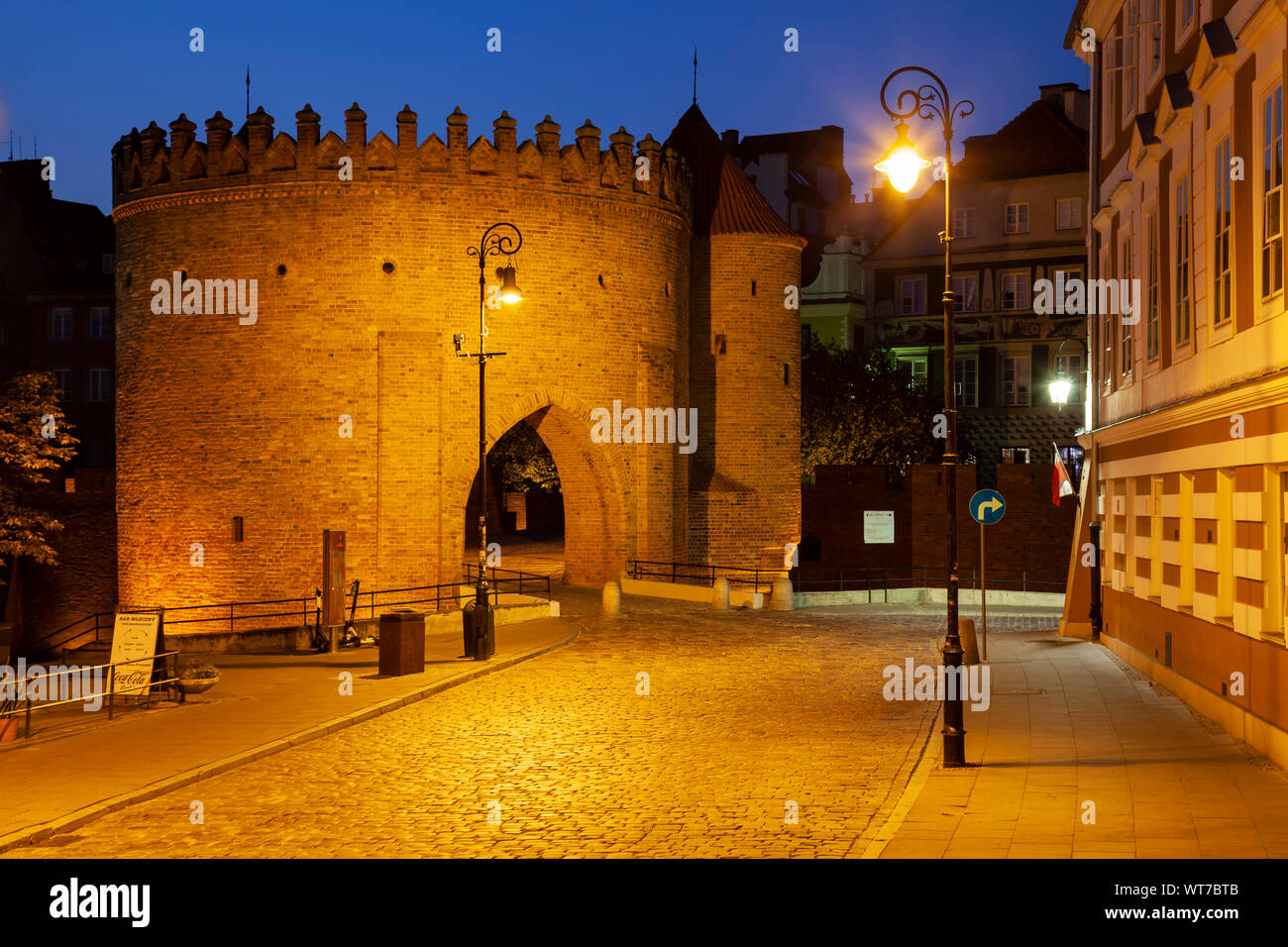 Vor der Morgendämmerung im Barbican in der Warschauer Altstadt, Polen. Stockfoto