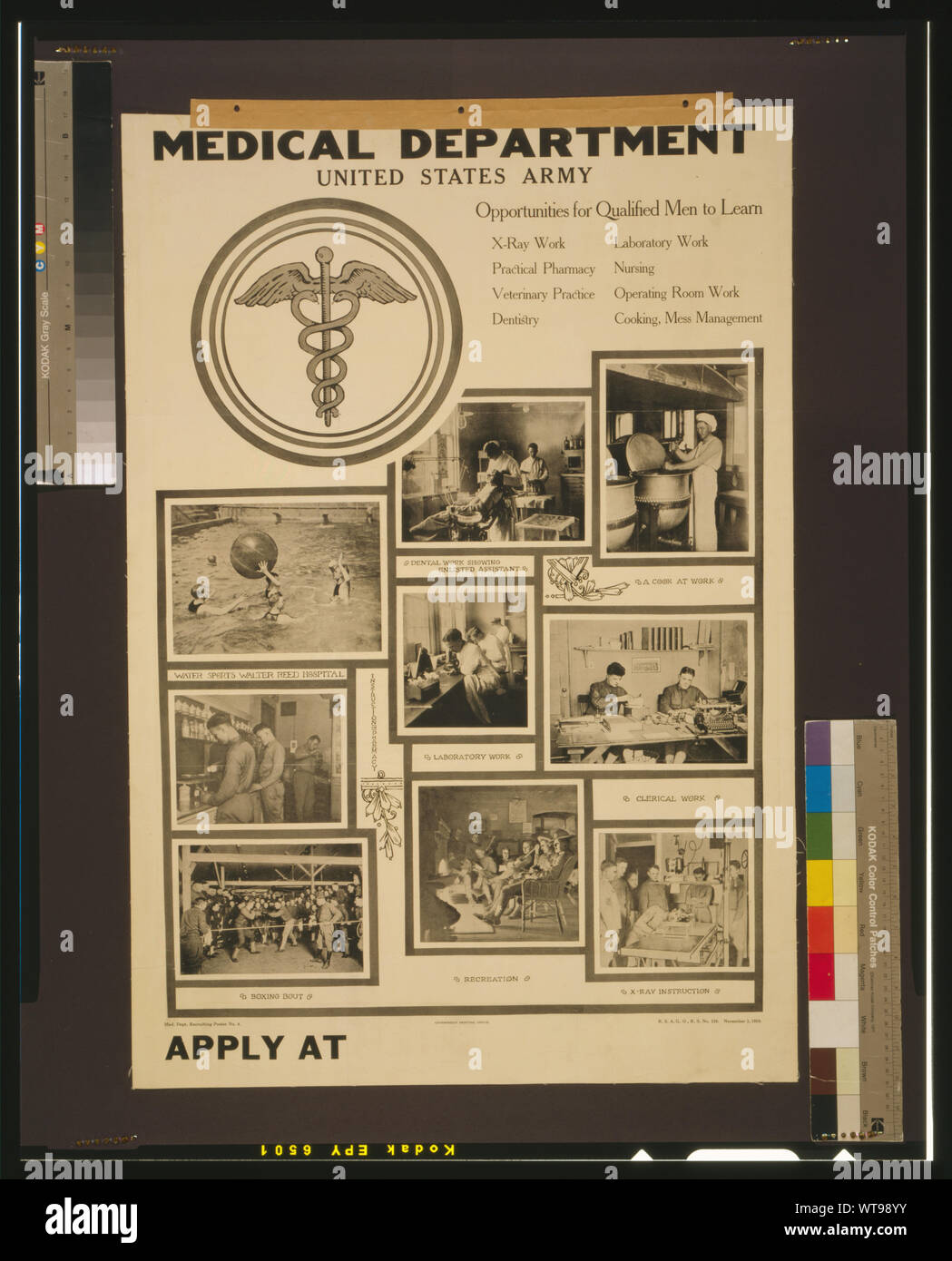 Medizinischen Abteilung, United States Army U.S. Army Medical Department recruiting Poster mit Szenen von Ausbildungsmöglichkeiten in Bereichen wie: X-ray Anweisung, Büroarbeit, Einweisung in Apotheke und Labor zu arbeiten. Stockfoto