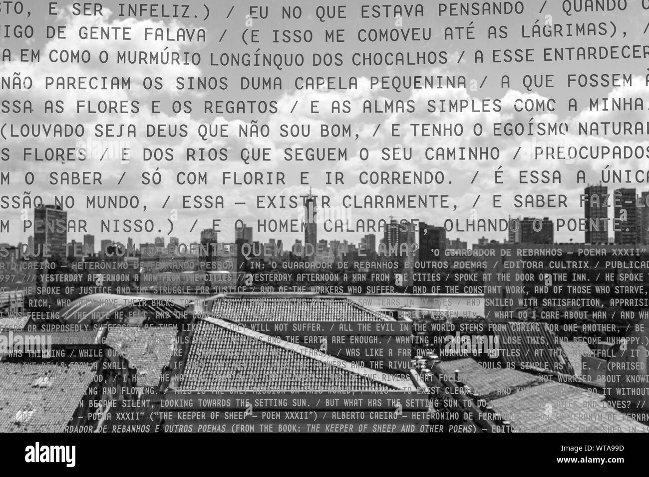 Konstruktive Gedicht in einem Fenster und das Stadtbild auf Hintergrund Stockfoto