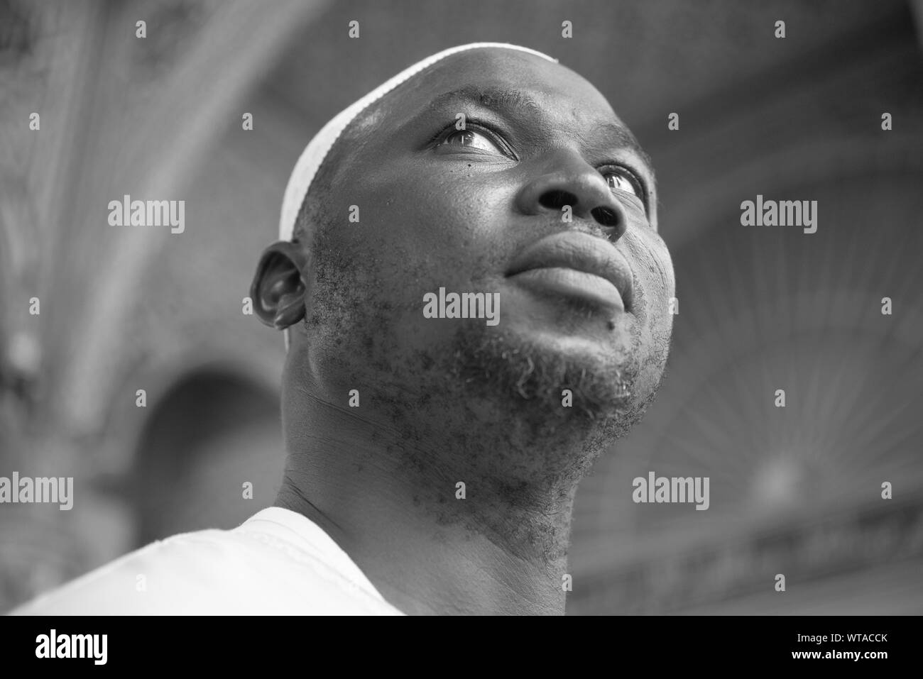 African Muslim in der Brasilianischen Moschee Stockfoto