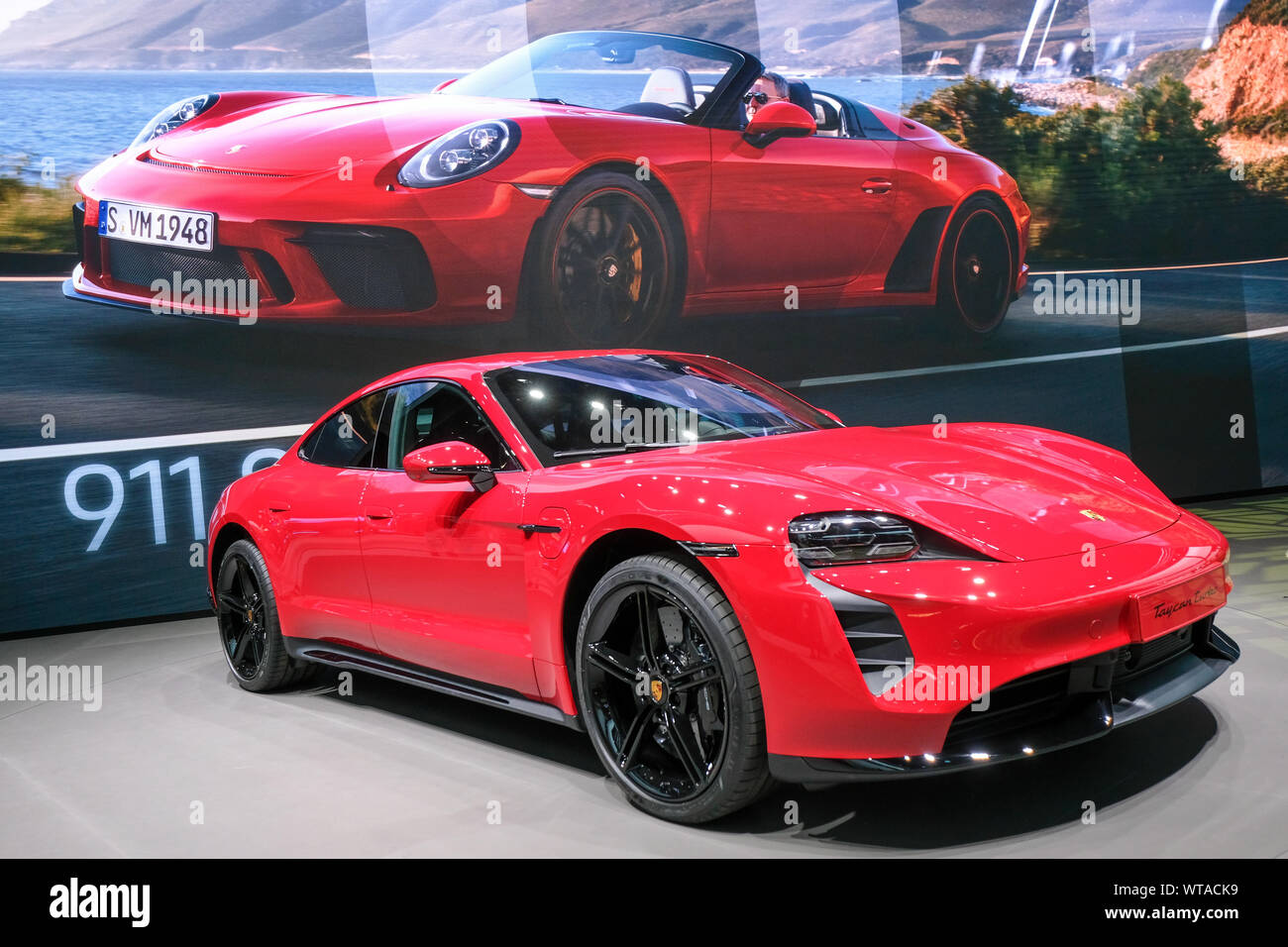 Porsche Elektroauto TYCAN TURBO auf der Internationalen Automobil ausstellung IAA 2019, Frankfurt am Main, Deutschland Stockfoto