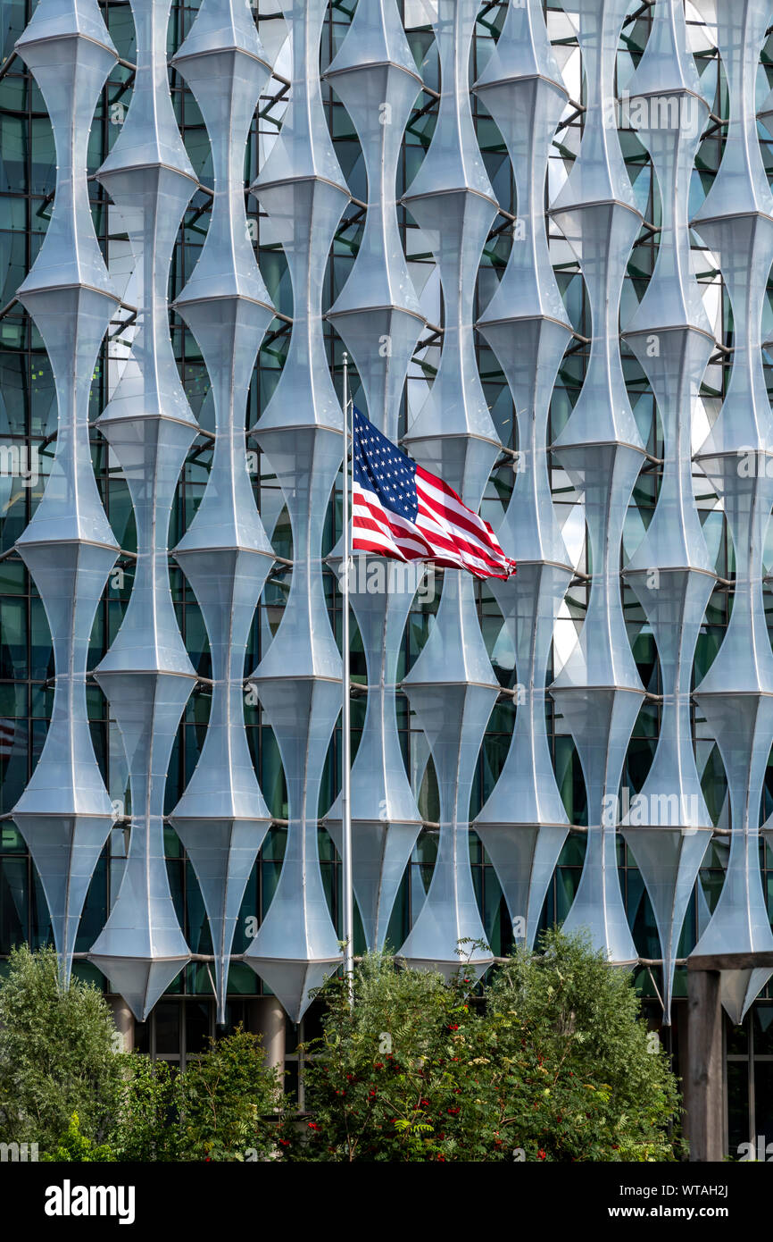 Die neue amerikanische Botschaft in London, ist die größte amerikanische Botschaft in Westeuropa der Architekten KieranTimberlake. Stockfoto