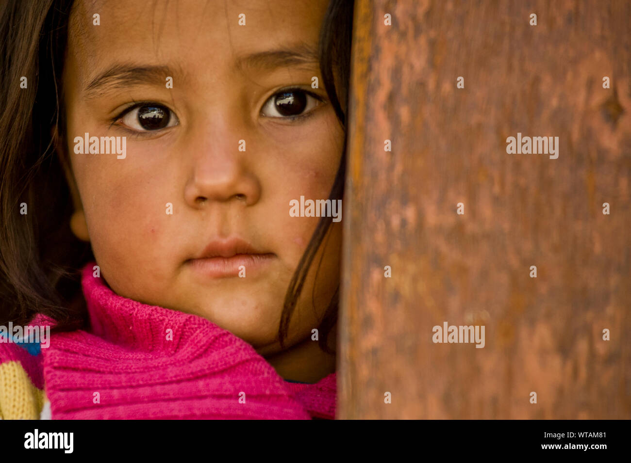 Süße kleine Mädchen aus Leh, Indien Stockfoto