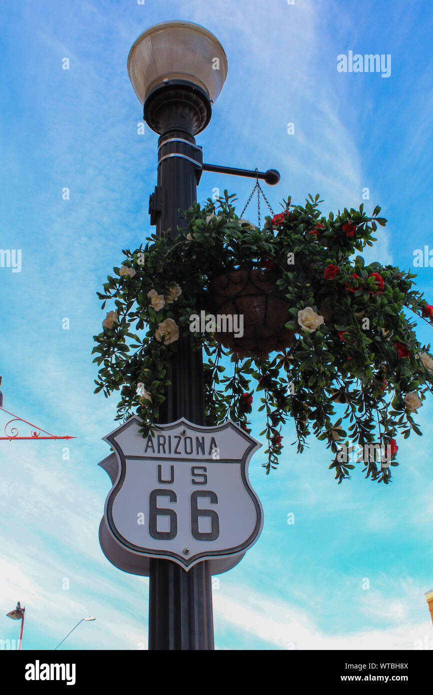 66 Namensschild Route über eine strassenlaterne Stockfoto