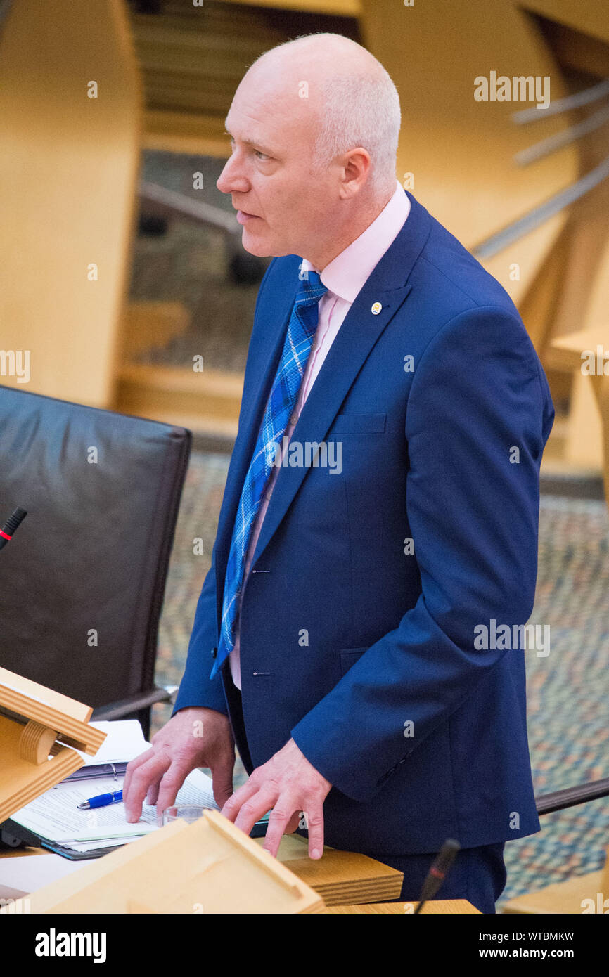 Edinburgh, Großbritannien. 5. September 2019. Im Bild: Joe Fitzpatrick MSP-Minister für öffentliche Gesundheit, Sport & Wellness. In der Ministererklärung von Joe Fitzpatrick MSP: "Bekämpfung drogenbedingter Todesfälle". Schottland ist einer der öffentlichen Gesundheit. Die neuesten Zahlen aus den einzelstaatlichen Registern zur Erfassung von Schottland zeigen, dass 1.187 Menschen ihr Leben verloren, im Jahr 2018, als Folge des Drogenkonsums. Colin Fisher/CDFIMAGES.COM Stockfoto