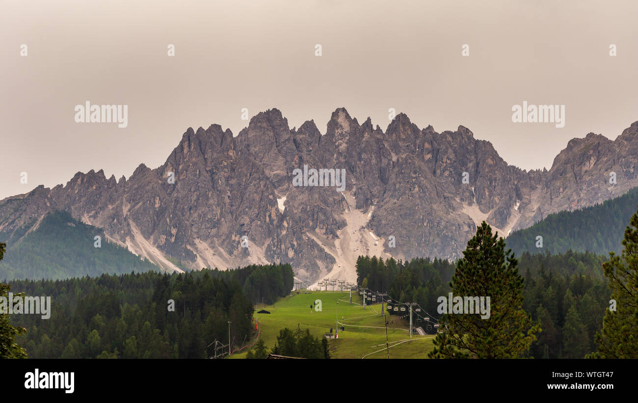 Panorama der Dolomiten von Innichen Stockfoto