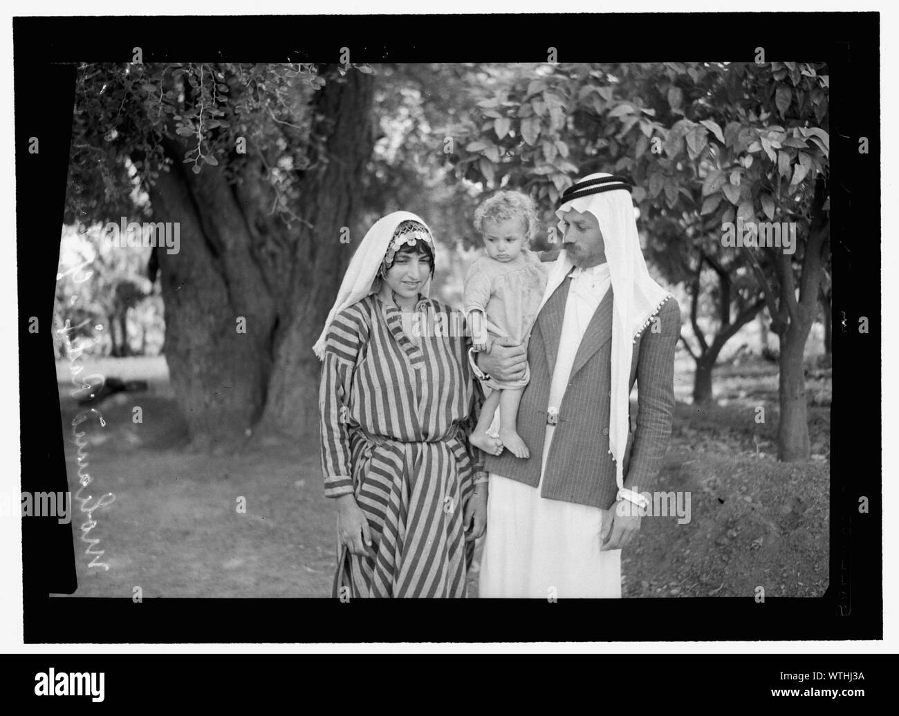 Mohamud Radif & Familie, Gärtner in Jericho für Ibrahim Eff. Nakib, 28. April '46 Stockfoto