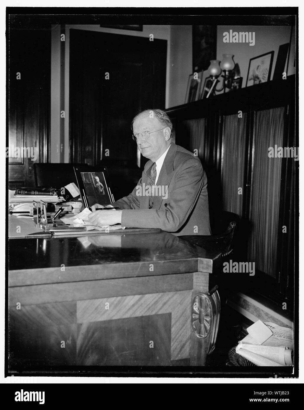 Montana Senator. Washington, D.C., 31.12.20. Senator Burton K. Wheeler, von Montana, ist zu Beginn als eine hervorragende Kandidatin für den demokratischen Präsidentschaftskandidaten bei Präsident Roosevelt nicht eine dritte Amtszeit zu Webstuhl. Es ist ein Neues Bild von Senator Wheeler gemacht im Capitol heute Stockfoto