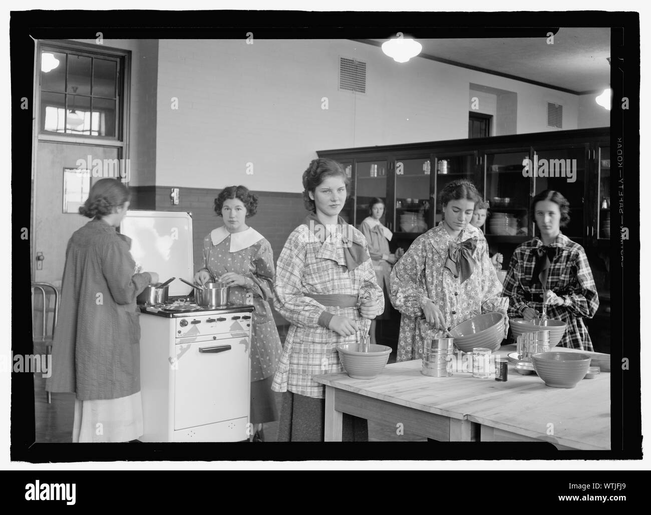 Montgomery Blair High School [Silver Spring, Md.], 1935, Cooking Class Stockfoto