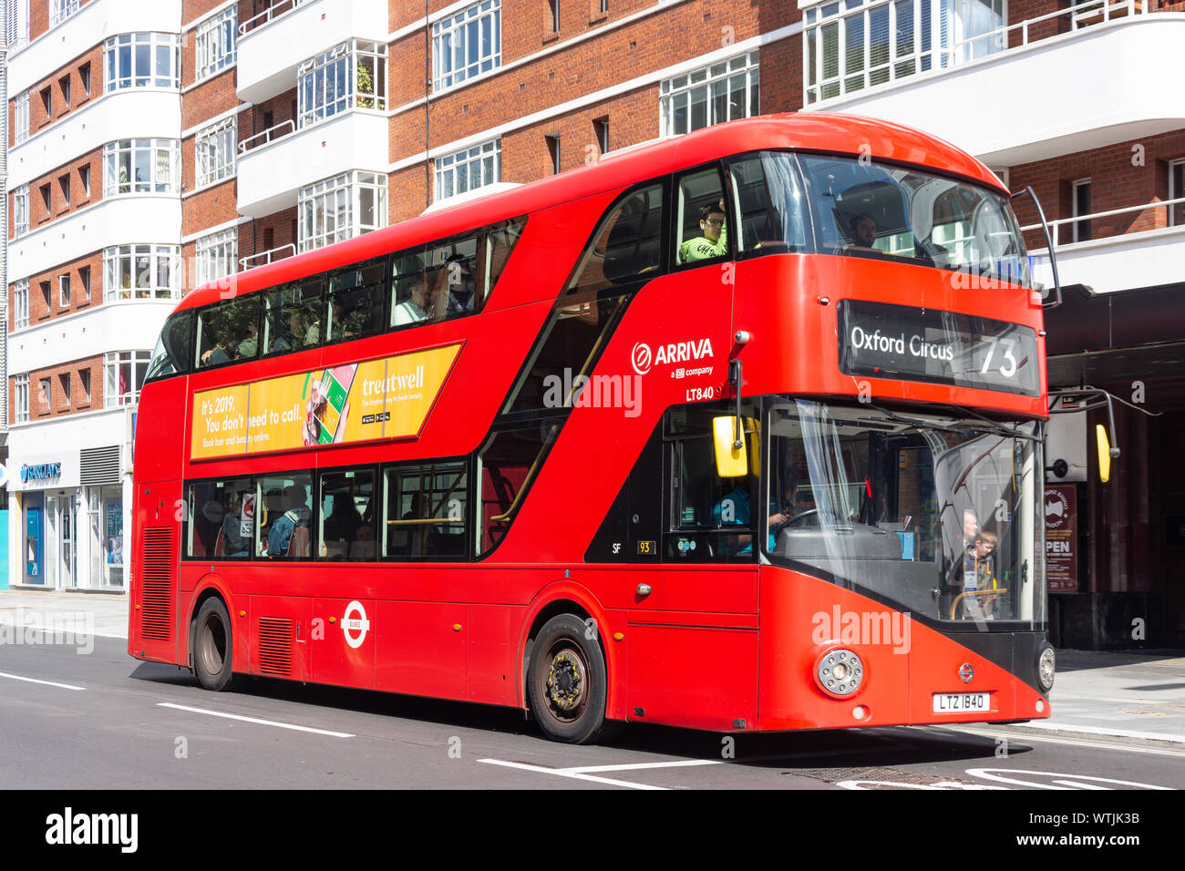 Doppeldeckerbus Routemaster Bus, Tottenham Court Road, Westminster, London Borough von Camden, Greater London, England, Vereinigtes Königreich Stockfoto