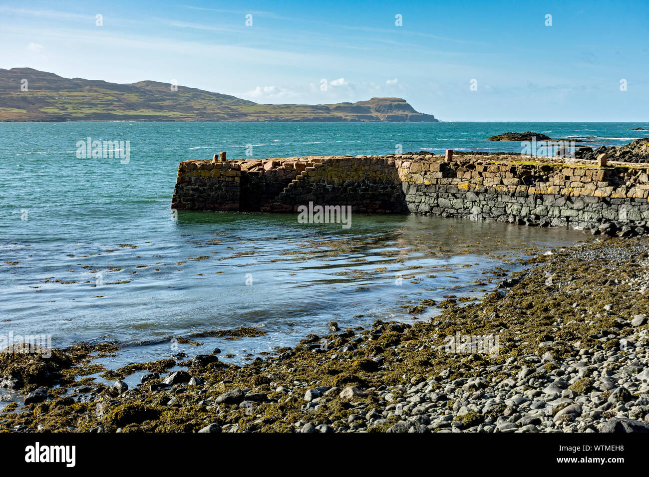 Treshnish Punkt aus der alten Bootsanleger, Calgary Bay, Isle of Mull, Schottland, Großbritannien Stockfoto