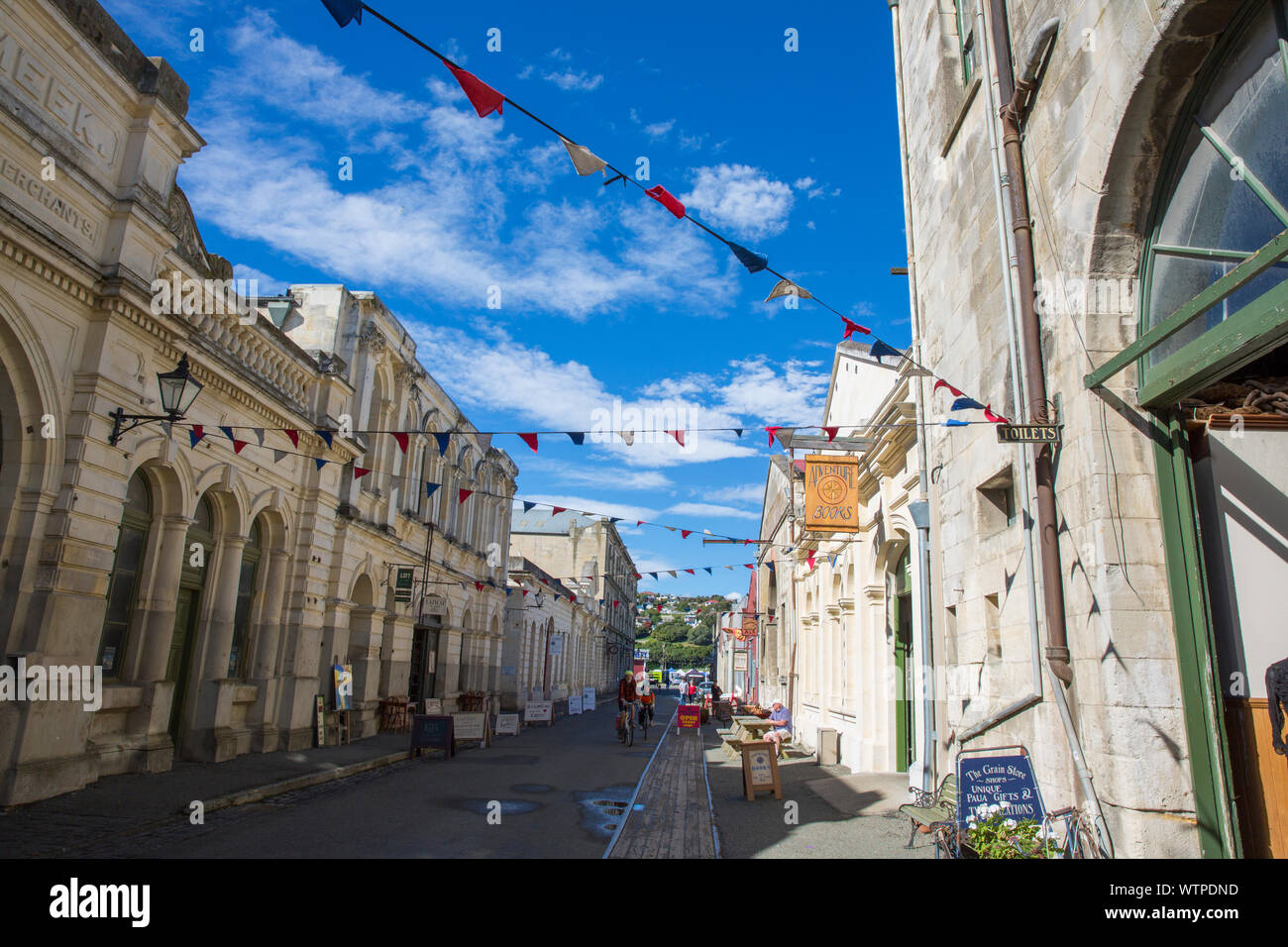 Ausblick Um die Steampunk Straßen der Küstenstadt Oamaru, North Otago, Neuseeland. Stockfoto