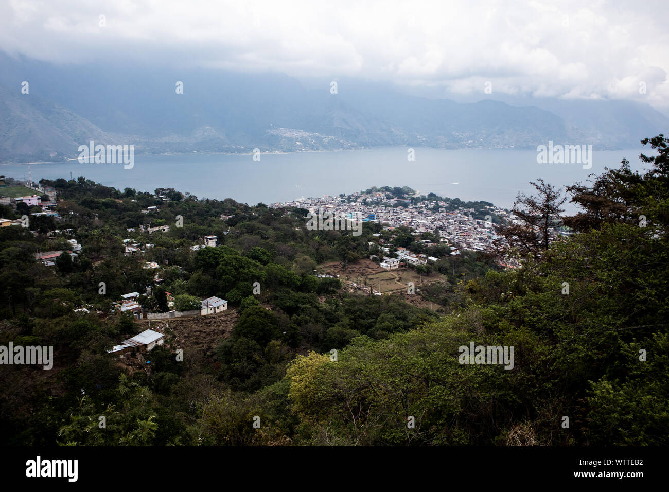 Mit Blick auf die San Pedro La Laguna, Guatemala Atitlan See Stockfoto