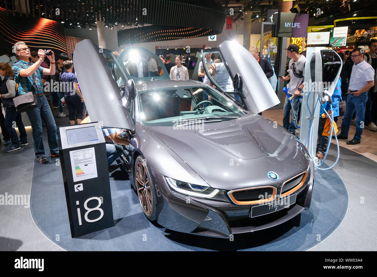 BMW-Elektroauto i8 auf der IAA Internationale Automobilausstellung 2019, Frankfurt am Main, Deutschland Stockfoto