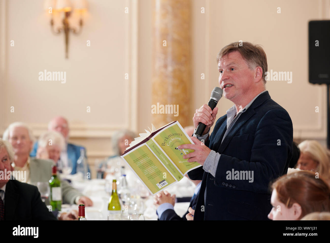 Marcus Berkmann in den Oldie literarische Mittagessen 10/09/19. Stockfoto