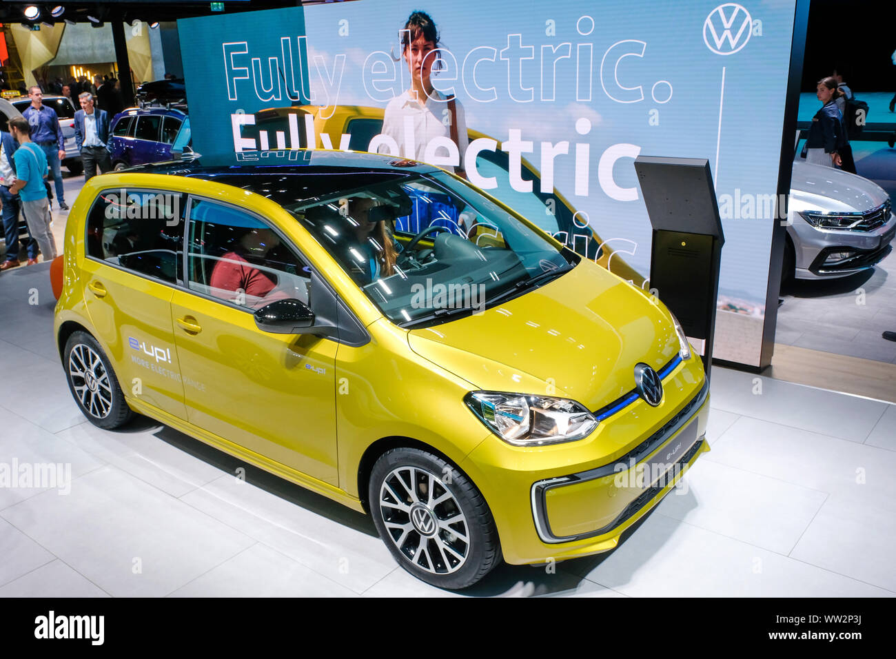 Frankfurt/M 12.9.2019: Elektroauto e-up auf dem VW Volkswagen stand auf der IAA 2019 in Frankfurt/M Stockfoto