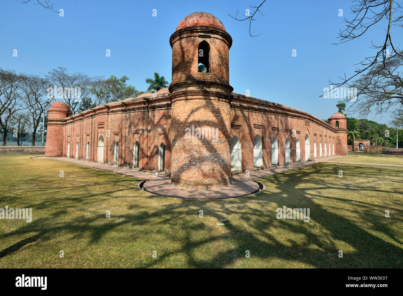 Die Moschee Stadt Bagerhat ist ein UNESCO-Weltkulturerbe, 60 Kuppel Moschee oder Shait Gumbad Moschee, Bangladesch Stockfoto