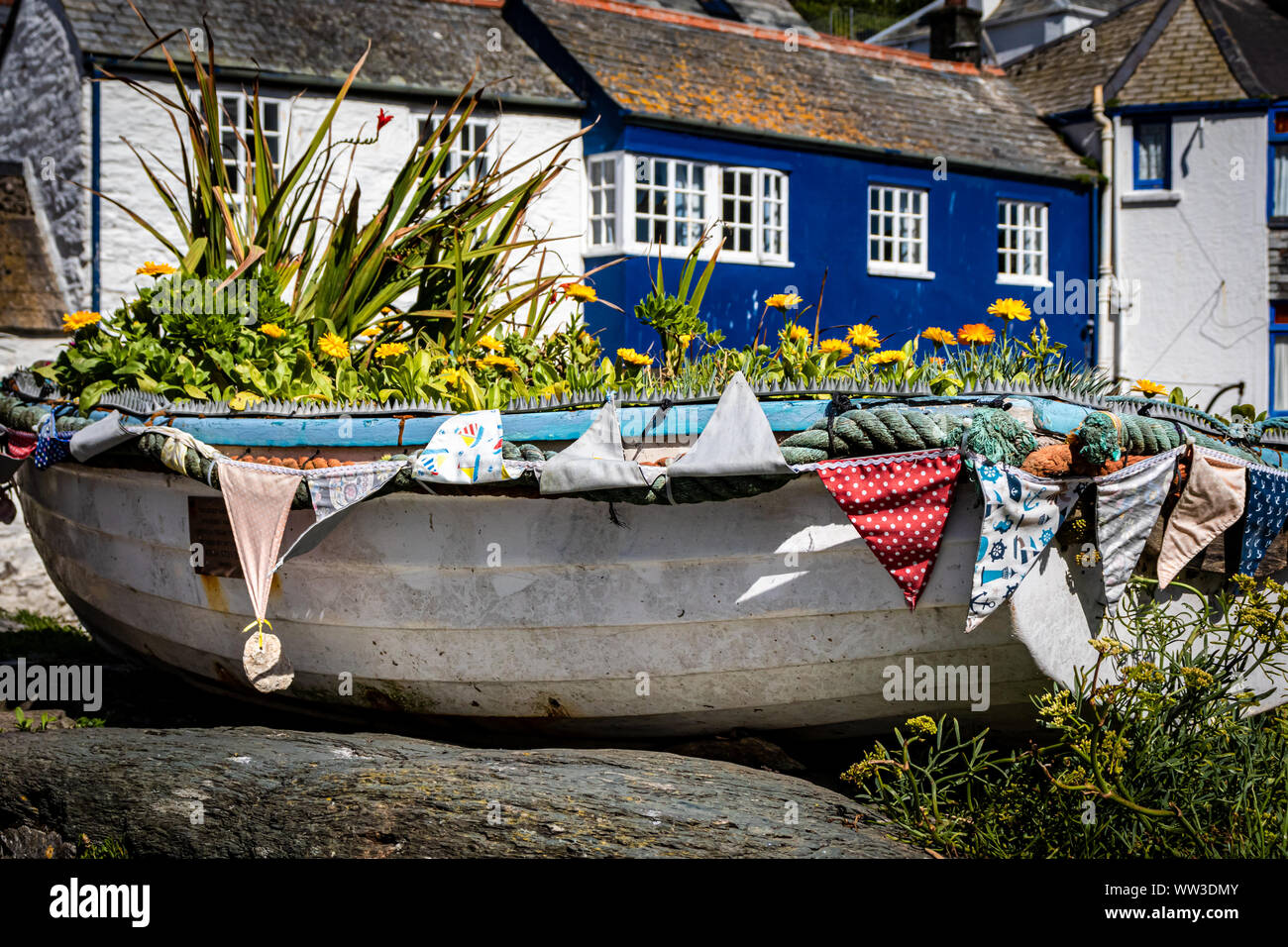 Polperro einer hübschen und bunten Küstenfischerei Dorf praktisch Verkehrsfreien in Cornwall, Großbritannien Stockfoto
