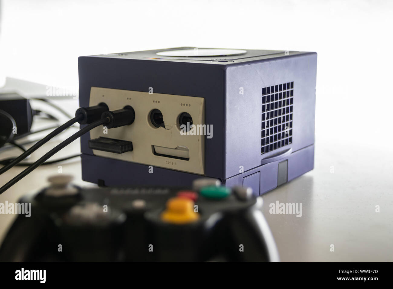 Ein Nintendo GameCube Video Spiele Konsole eine Spielekonsole im Jahr 2001 veröffentlicht Stockfoto