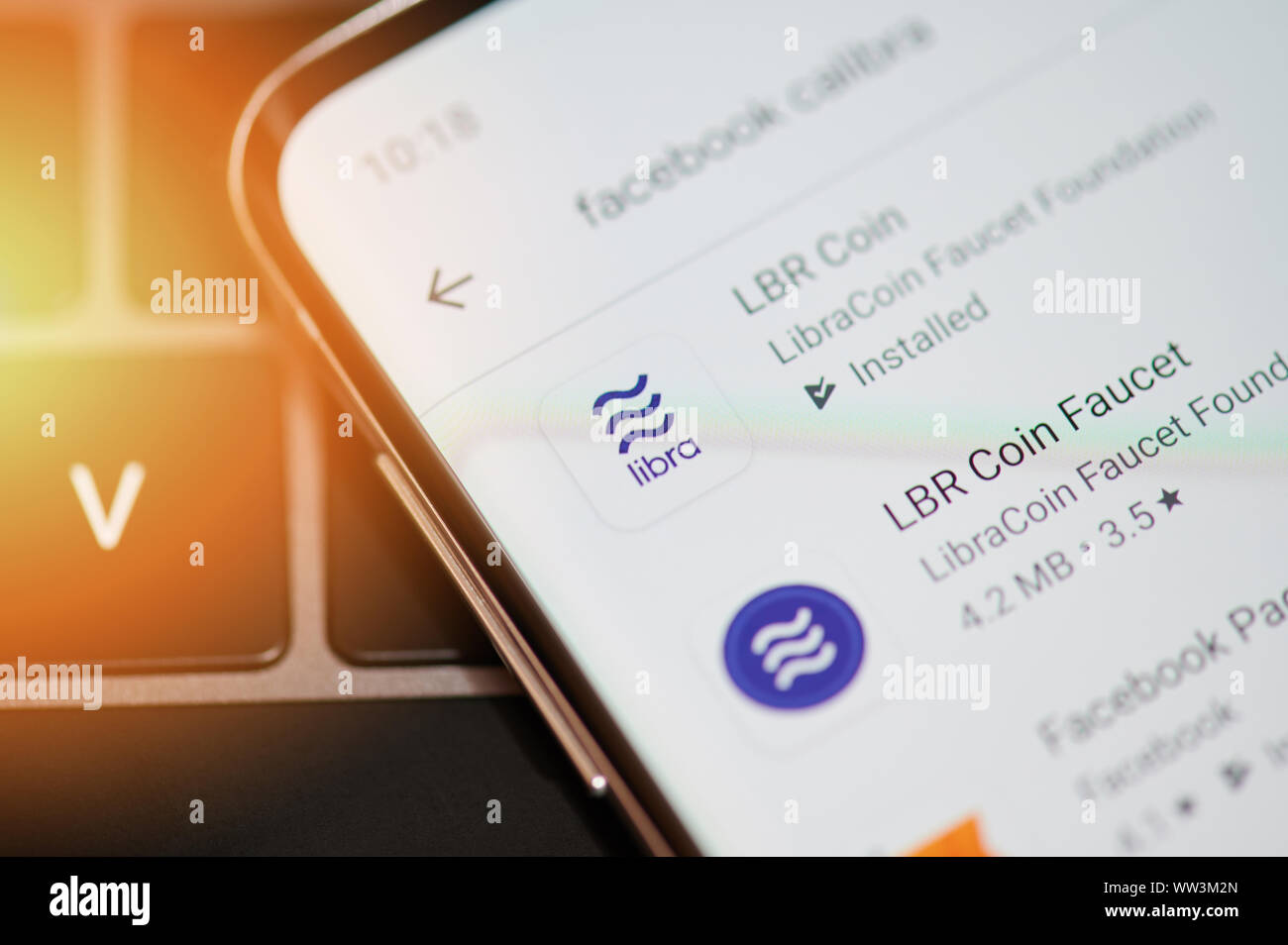 New York, USA - 12. September 2019: Waage Münze App auf Android Market der Bildschirm des Smartphones Nähe zu sehen. Stockfoto