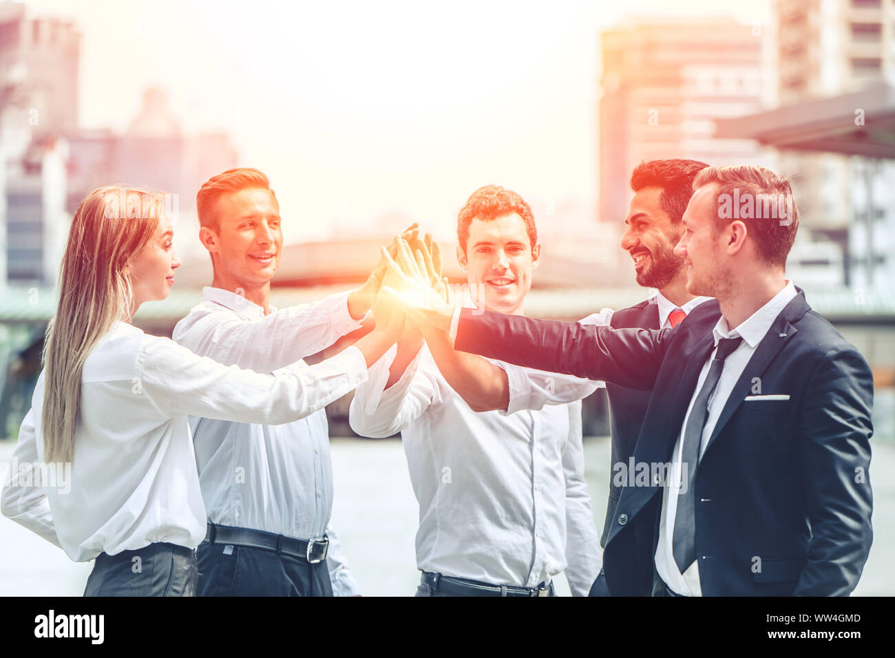Geschäft Leute zusammen melden Sie Hand für gute Teamarbeit für Unternehmen Stockfoto