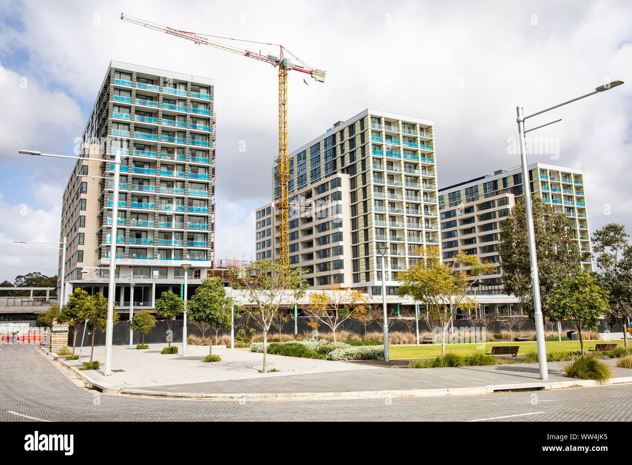 Australische Apartment wohnen, neue high rise apartment Gebäude an der Macquarie Park in Sydney, Australien Stockfoto