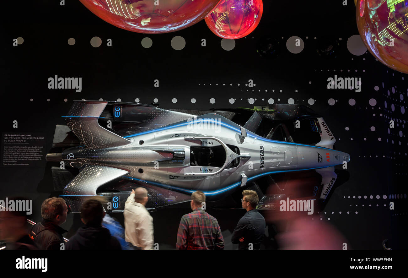 Frankfurt am Main, Deutschland. 13 Sep, 2019. Ein Mercedes-Benz EQ Silver Arrow 01 wird auf der IAA ausgestellt werden. Foto: Silas Stein/dpa Quelle: dpa Picture alliance/Alamy leben Nachrichten Stockfoto