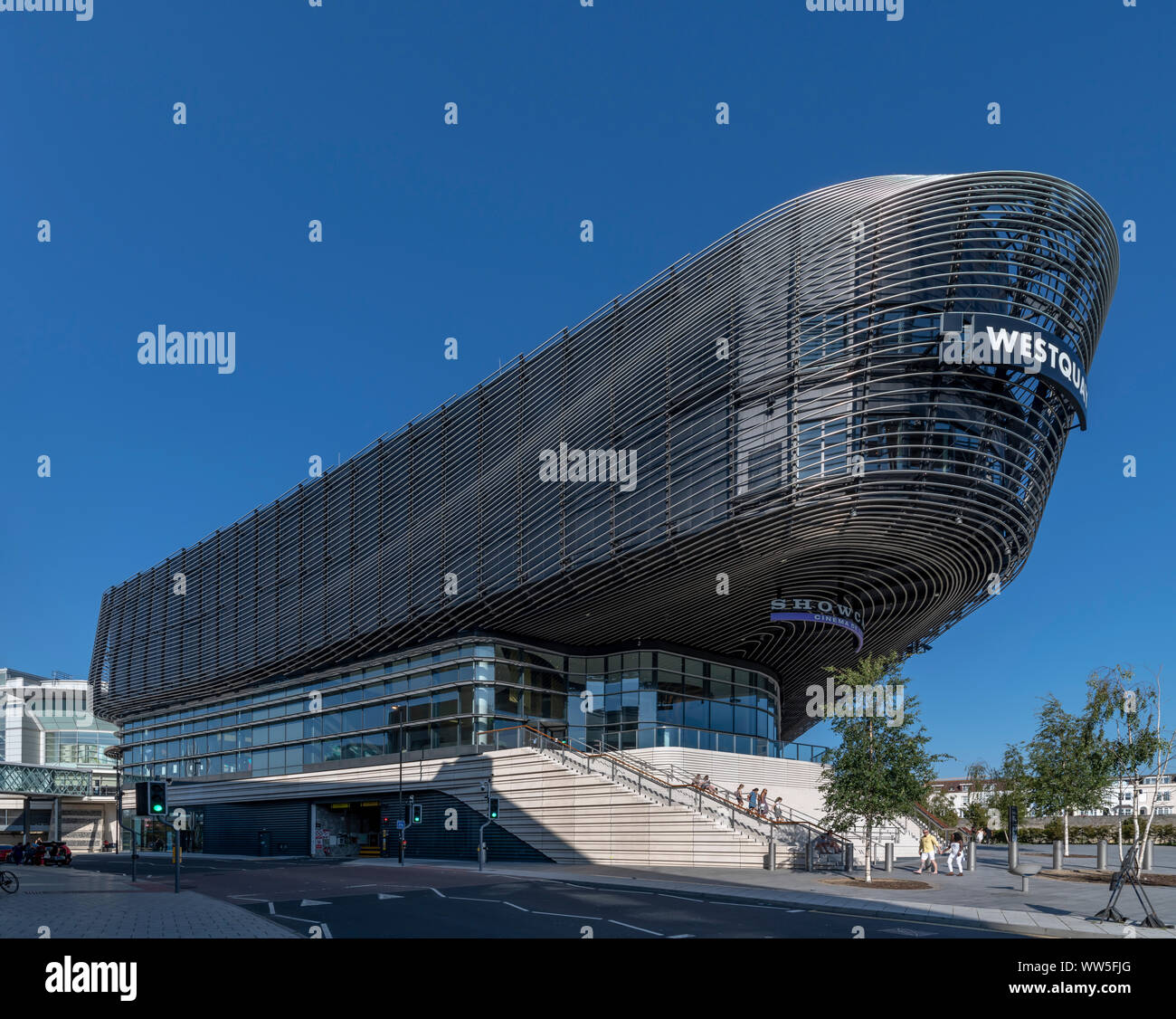 Einkaufszentrum West Quay mit Showcase Cinema vor. Southampton. Von der Londoner Architekten Acme Raum konzipiert. Stockfoto