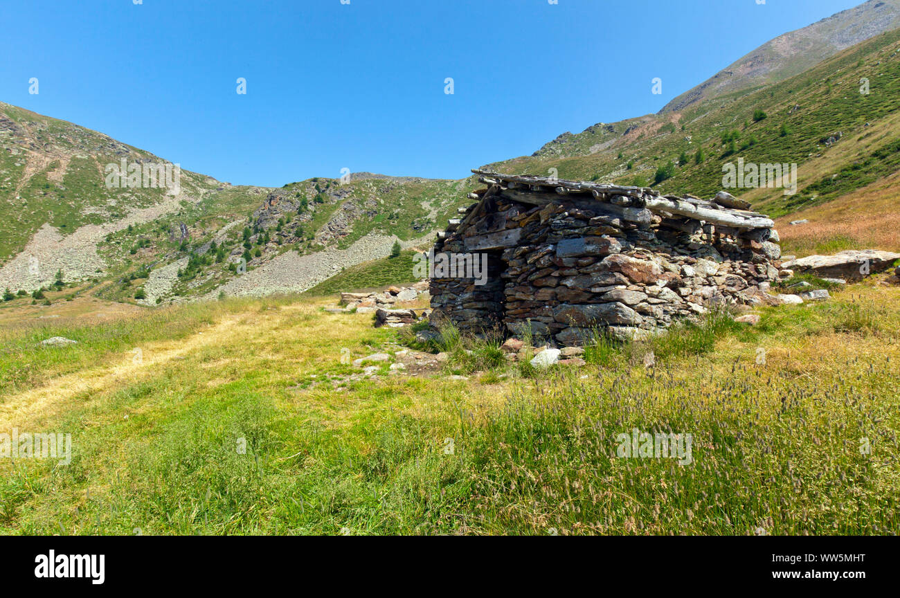 Alte Almhütte in Südtirol Stockfoto
